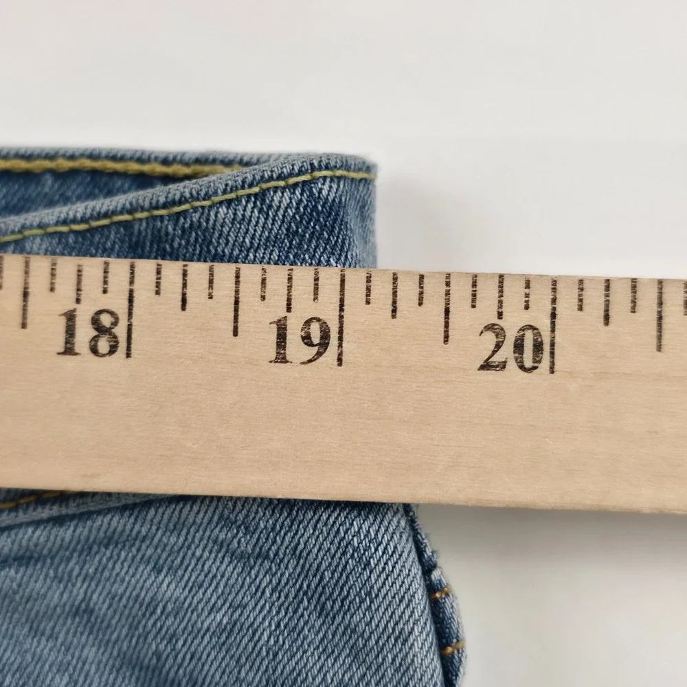 Levi's 505 Regular Fit Mens 40x30 Light Blue Denim Straight Leg Classic Jeans